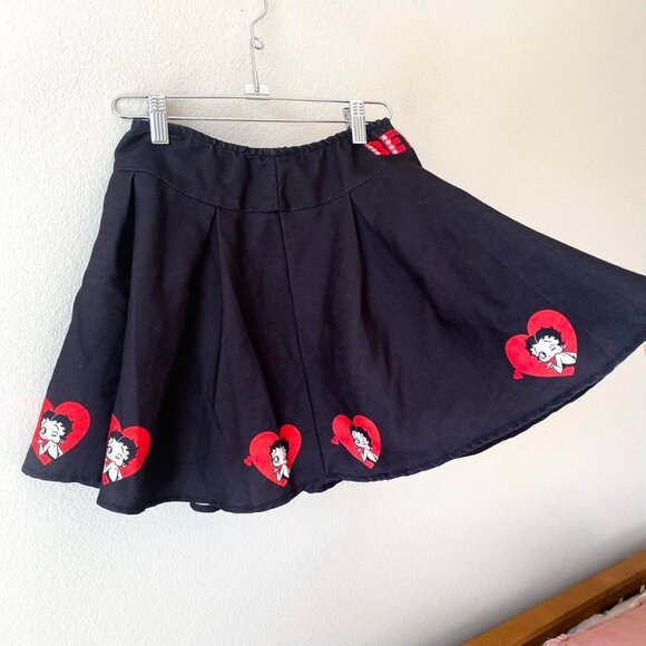 Betty Boop Black Mini Skirt Red Hearts Women's XS - Picture 2 of 5